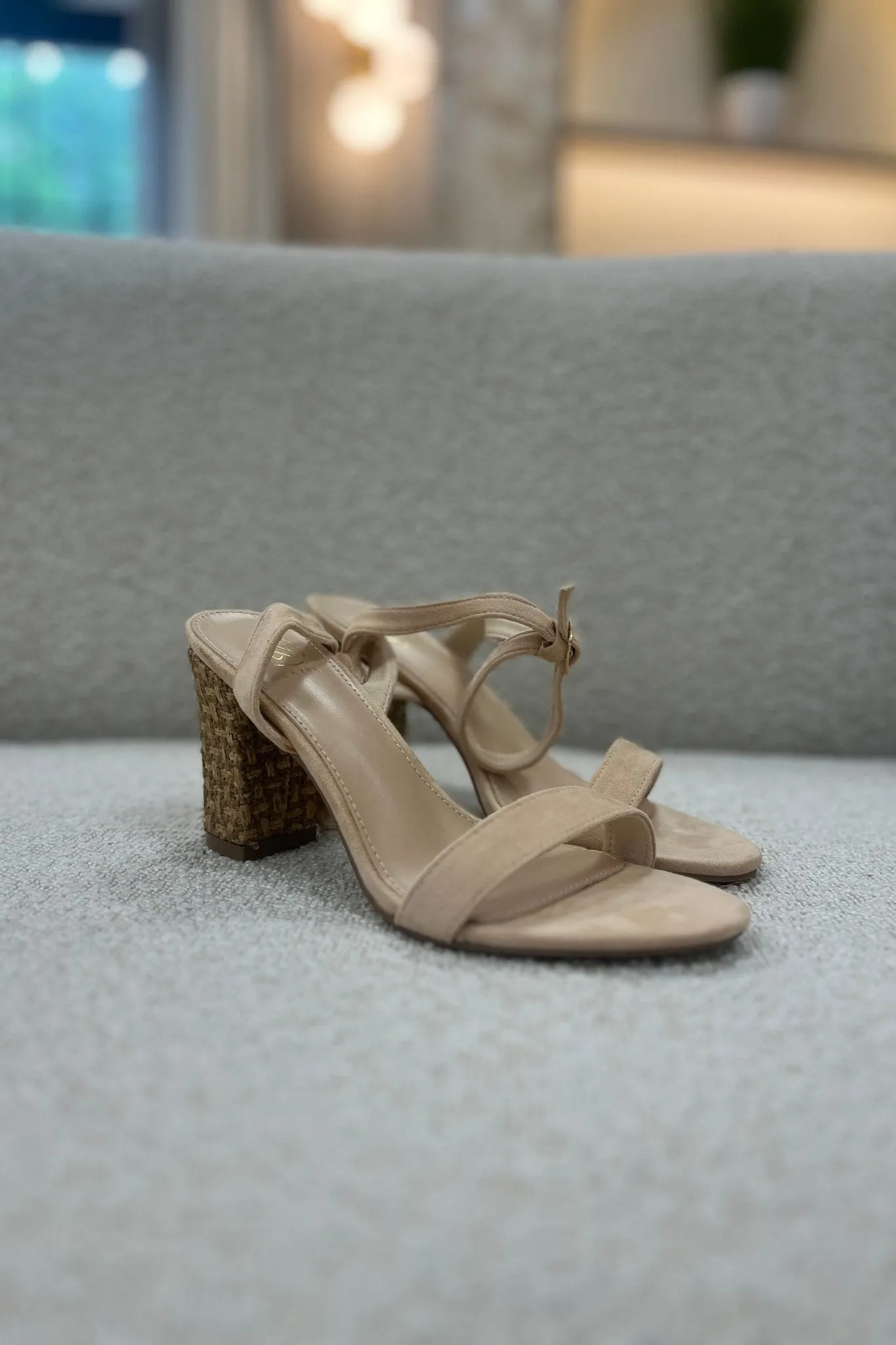 Cathy Block Heel Sandal In Neutral