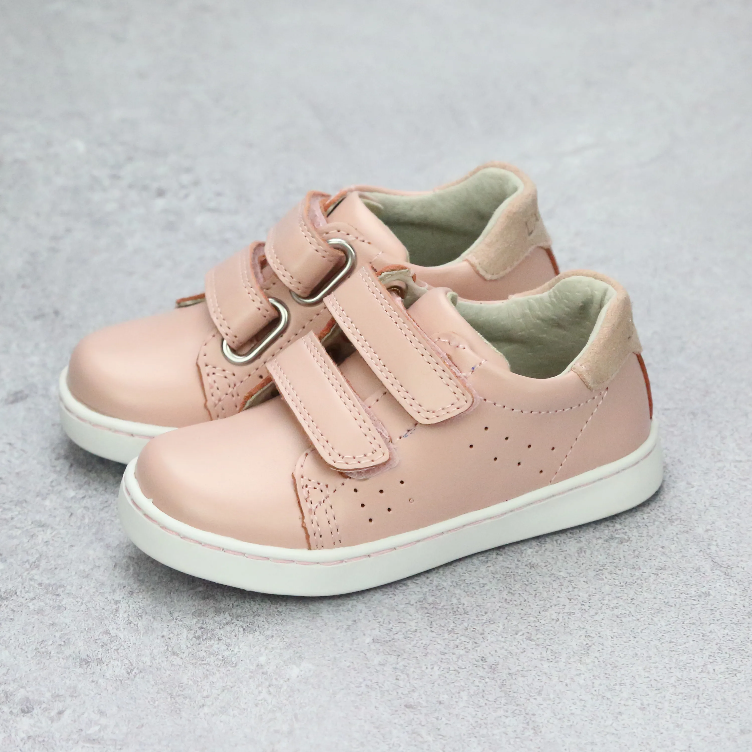 Girls Kenzie Double Velcro Sweetheart Leather Sneaker