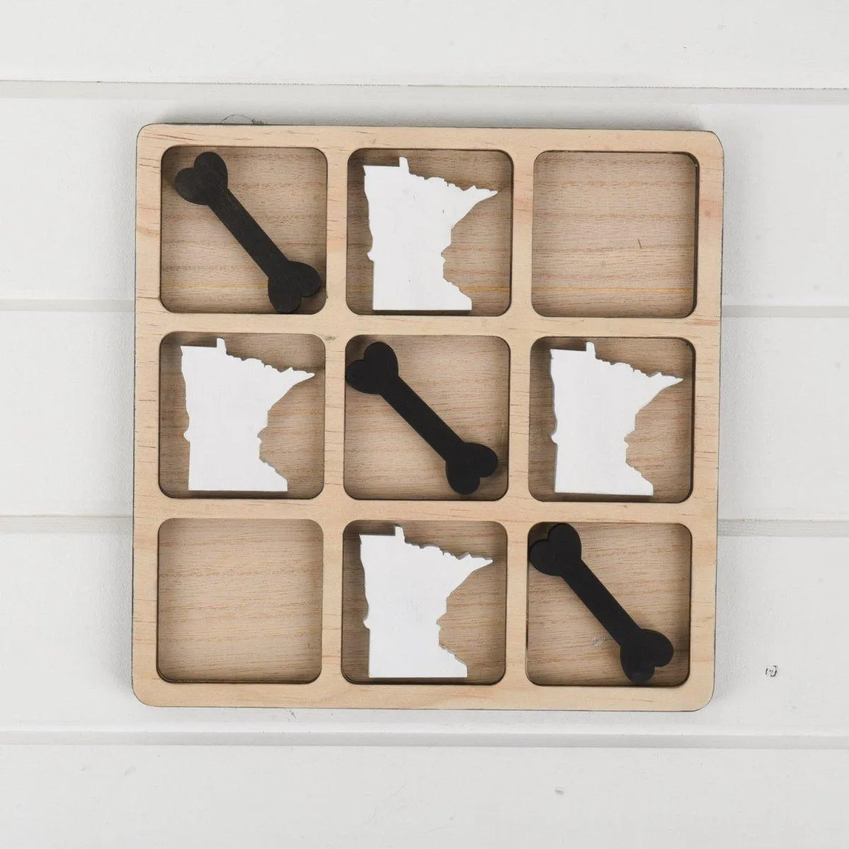 Minnesota Tic Tac Toe Board