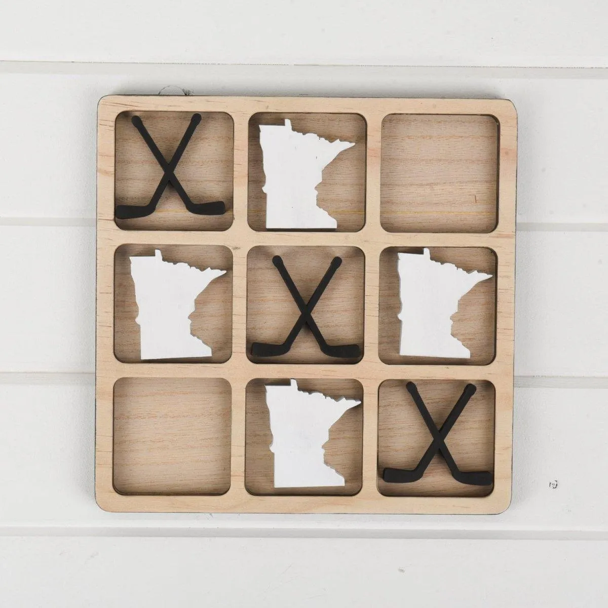 Minnesota Tic Tac Toe Board