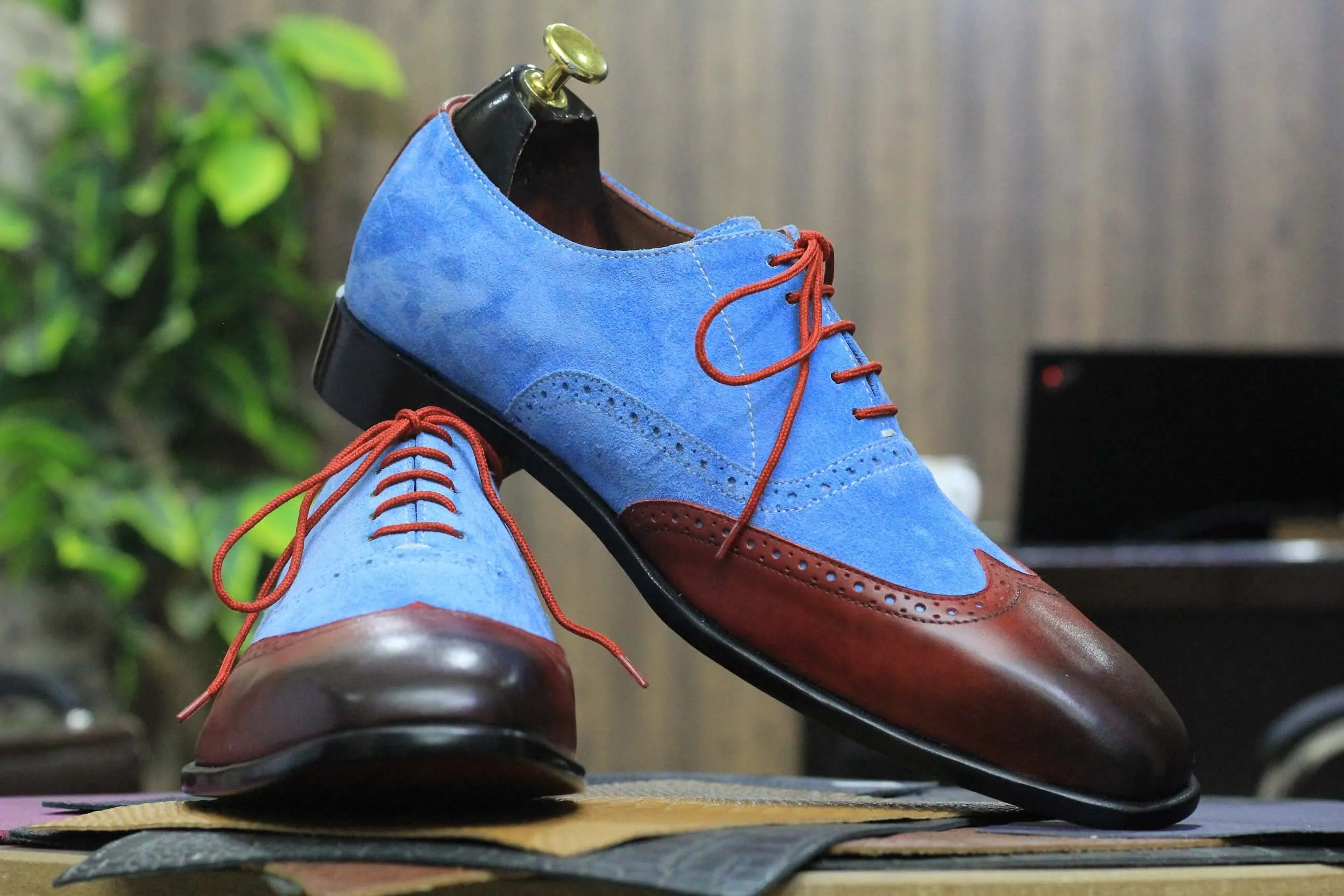 New Classic Hand Painted Leather Suede Wing Tip Shoes, Lace Up Shoes For Men's