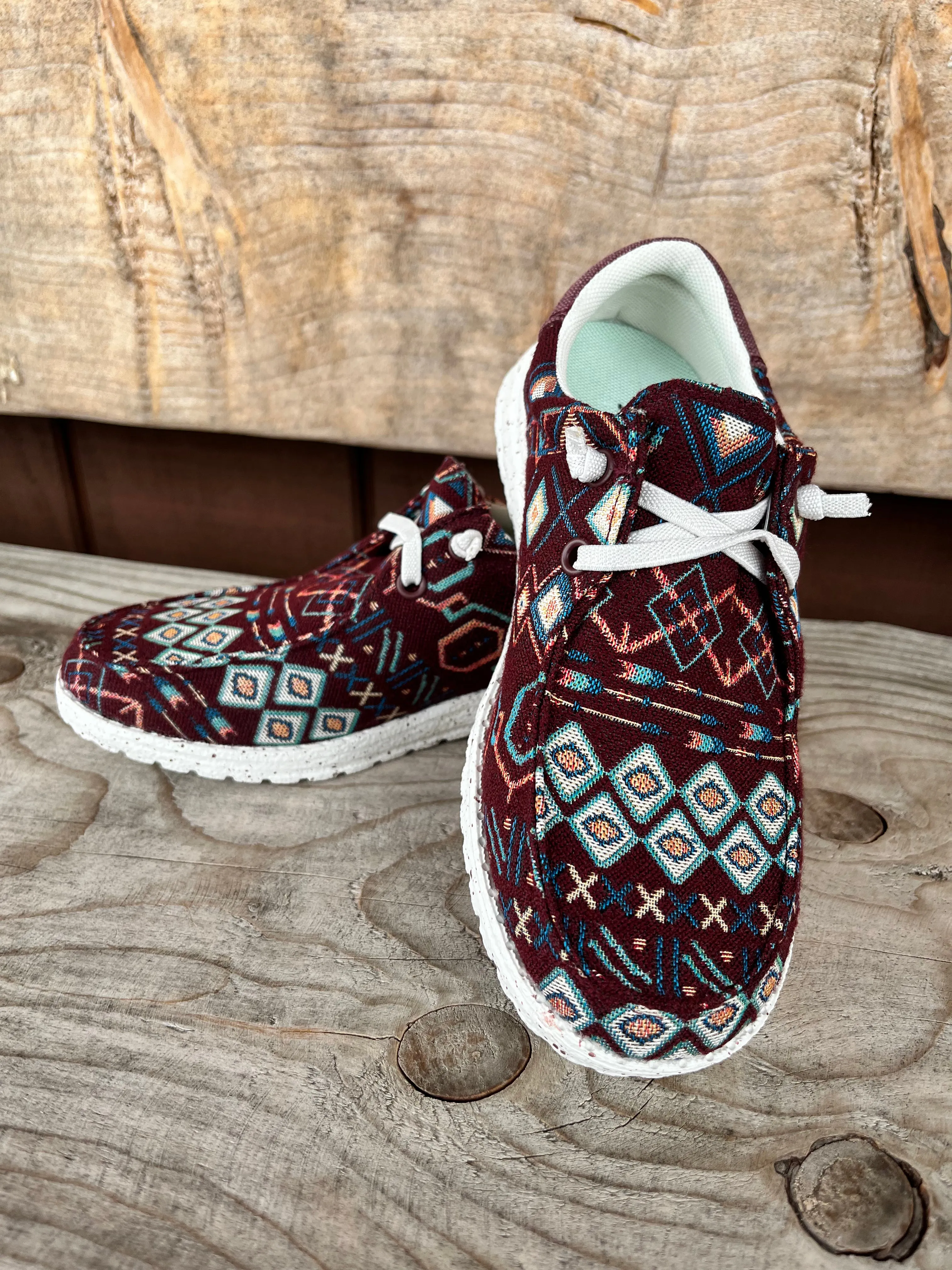 Roper Women's Eva Moc Red Wine Aztec Lace Up Hang Loose Shoe 1793-3077