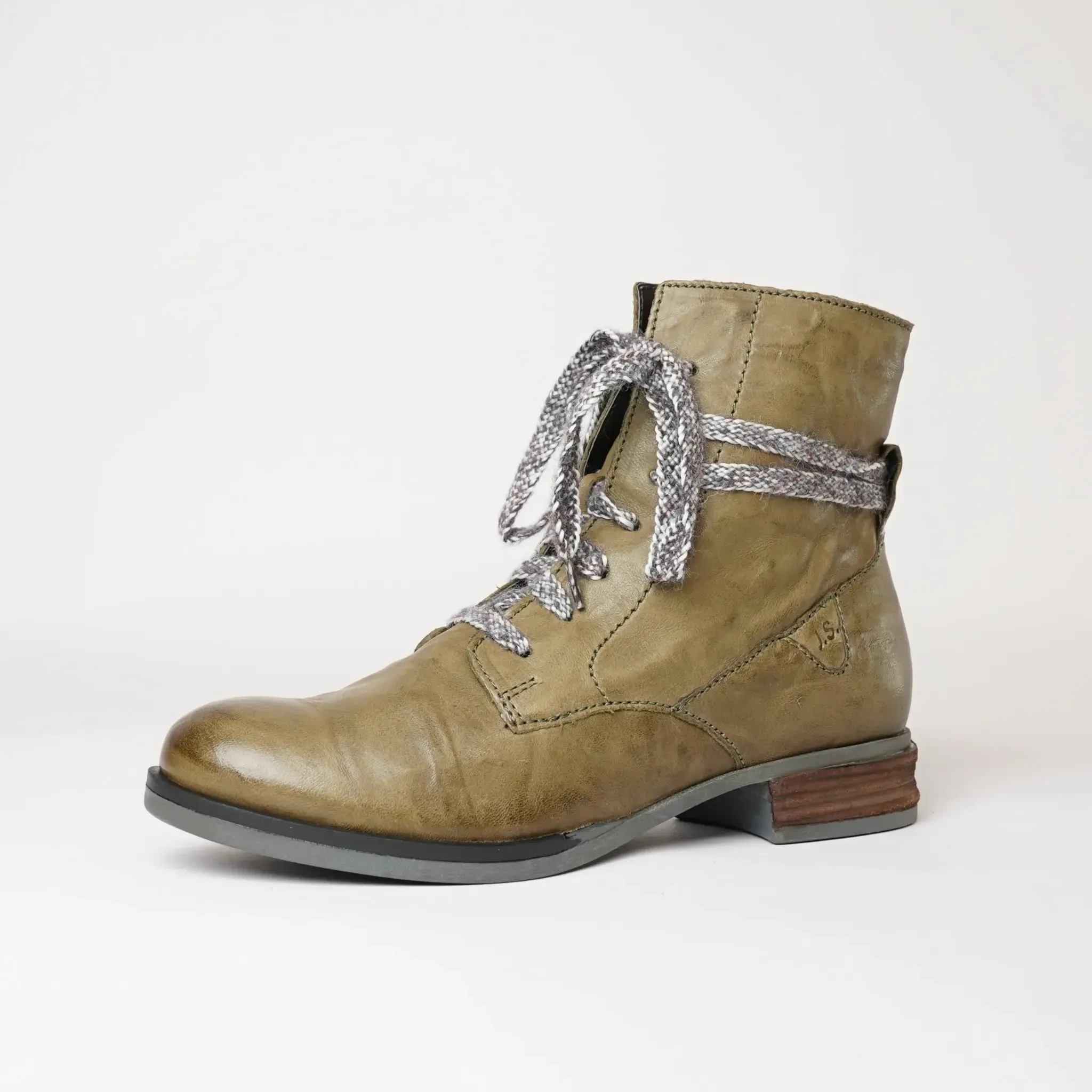 Sanja 18 Olive Leather Ankle Boots