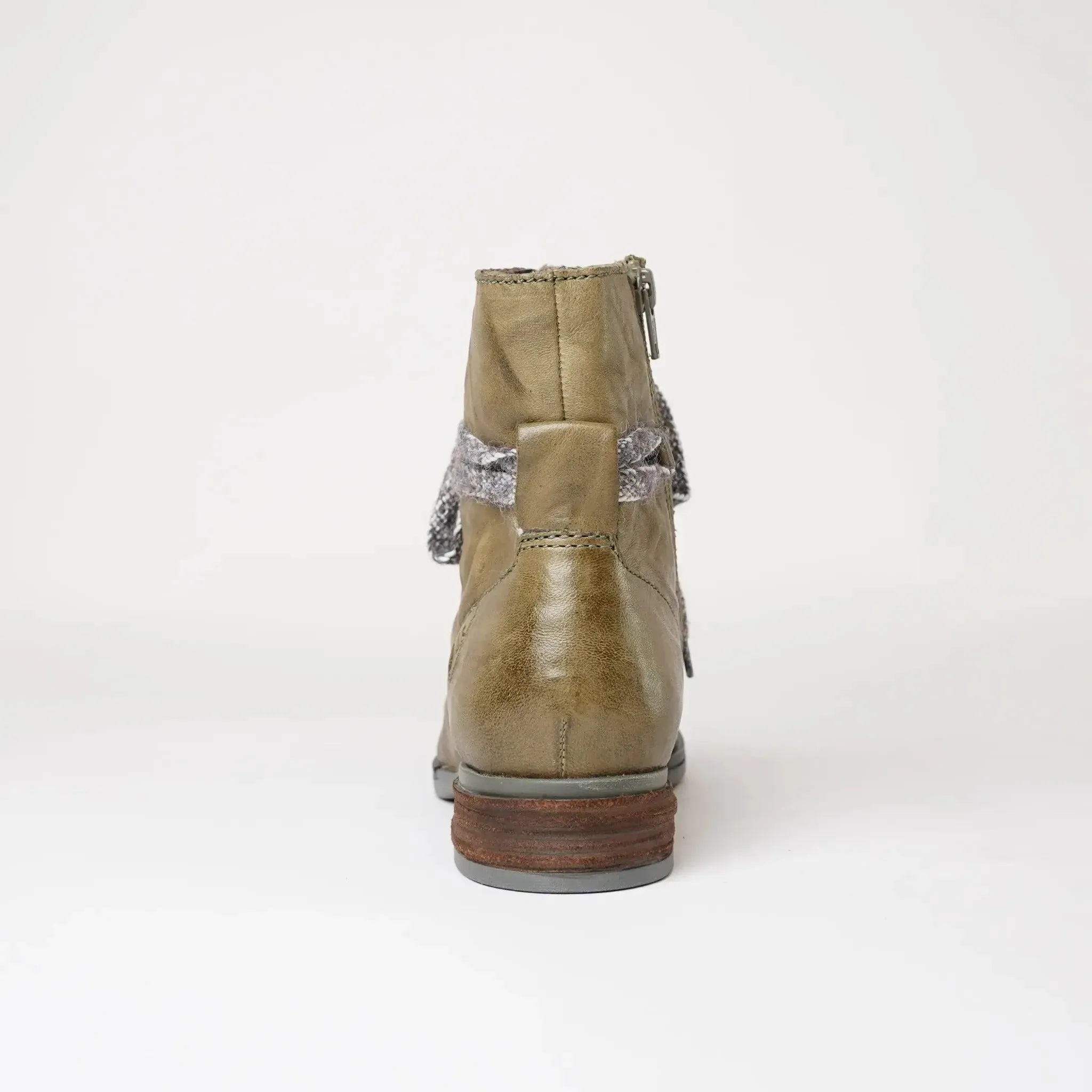 Sanja 18 Olive Leather Ankle Boots