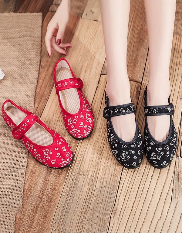 Soft-soled Ethnic Style Embroidery Shoes