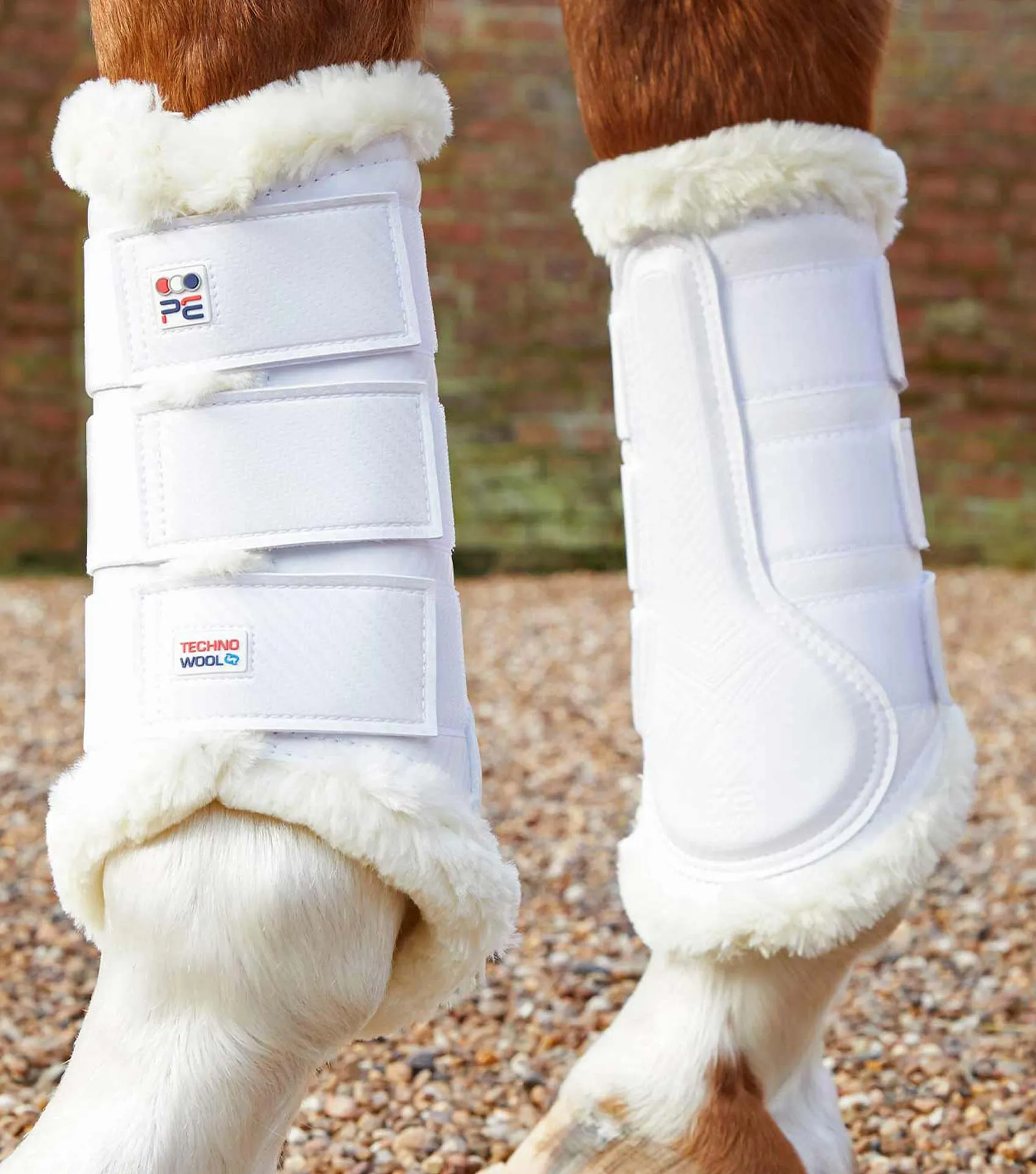 Techno Wool Brushing Boots White