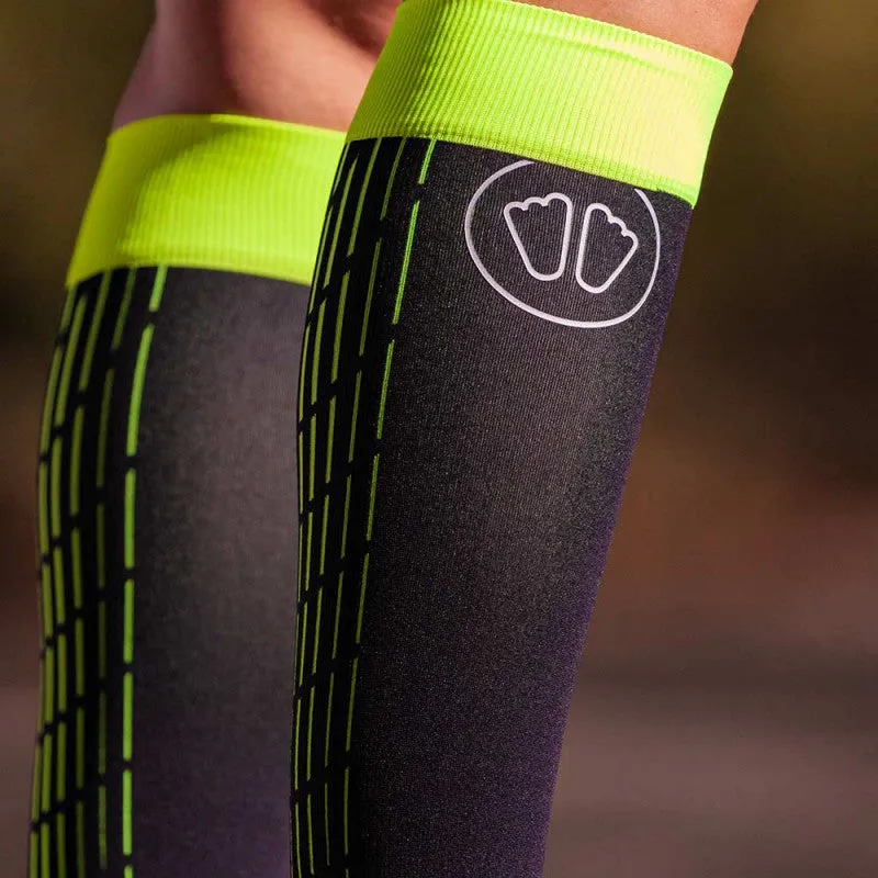 ULTRALIGHT RUN CALF SLEEVES BLACK - YELLOW