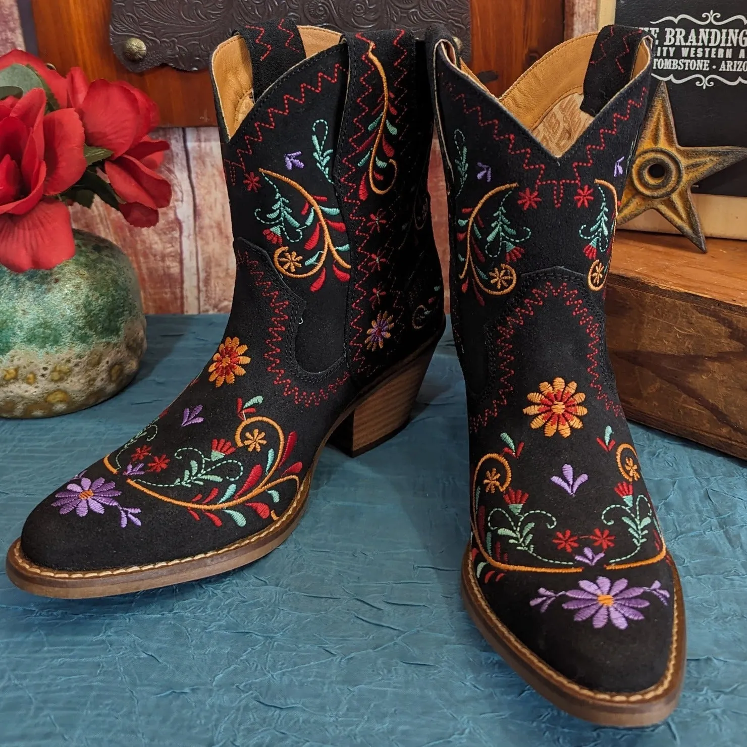 Women's Boot "Sugar Bug" by Dingo   DI 179